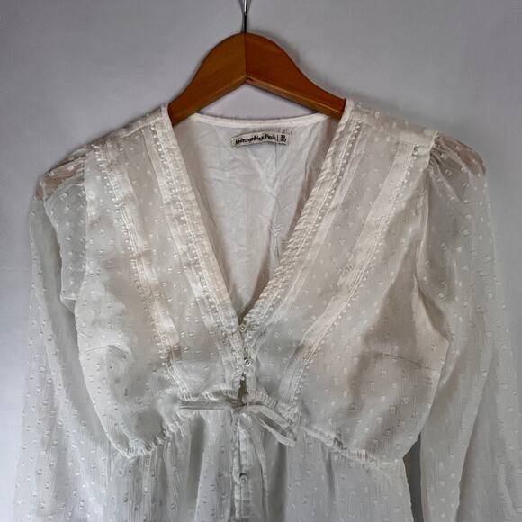 Abercrombie & Fitch Women's Tops Size XS Long Sleeve White Chiffon Blouse - Picture 2 of 7